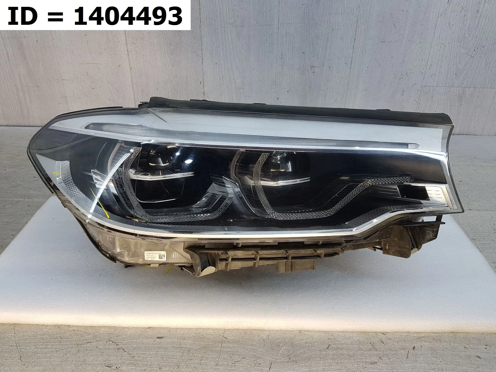 фара правая BMW 5 SERIES 7, G30 G31 Правый  63117214962 2016-2024 (контрактная запчасть)