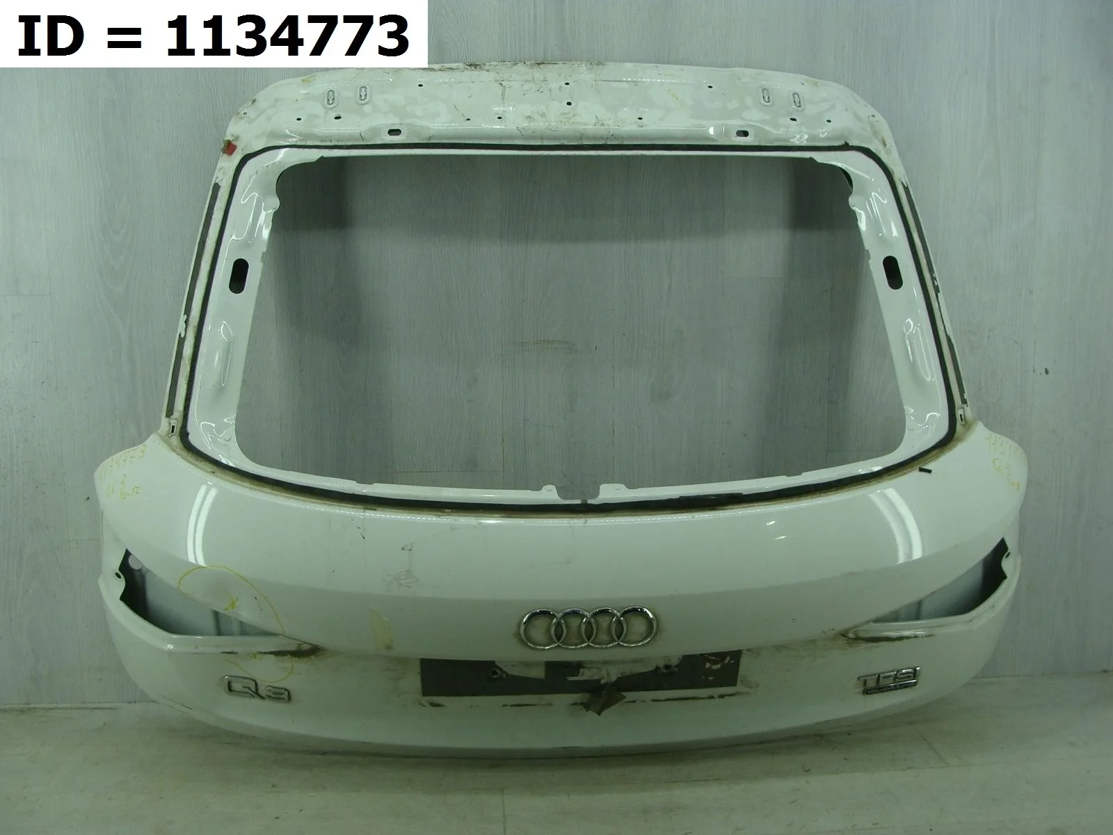 крышка багажника Audi Q3 1, 8U 8UB  8U0827025B 2011-2019 (контрактная запчасть)