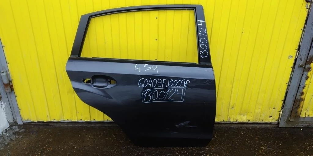 Дверь задняя правая Subaru XV 1, GP, G33 Задний Правый  60409FJ0009P 2011-2017 (контрактная запчасть)