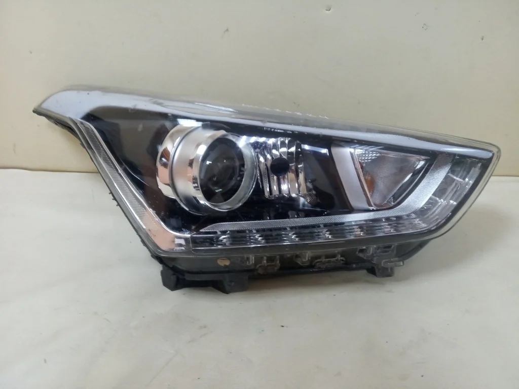 фара правая HYUNDAI CRETA 1  GS    ХУНДАЙ   КРЕТА   Правый  92102M0100 2015-2021 (контрактная запчасть)