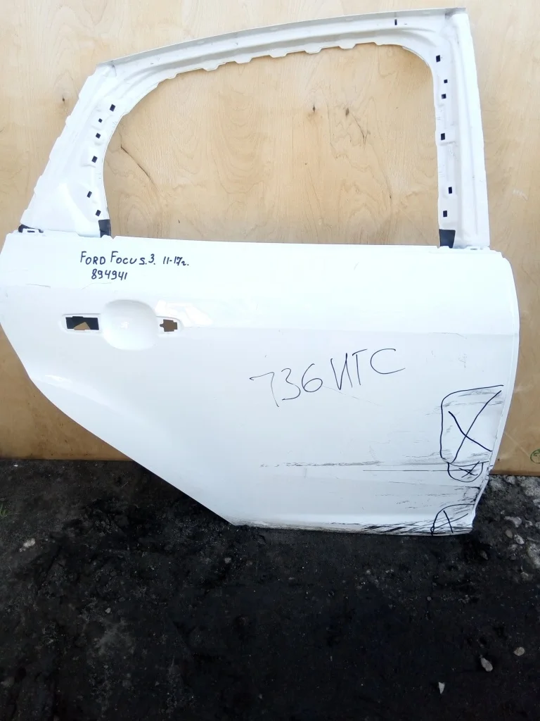 Дверь задняя правая FORD FOCUS 3, DYB MK3 BK BL BM CB8   ФОРД   ФОКУС   Задний Правый  1885270 2010-2019 (контрактная запчасть)