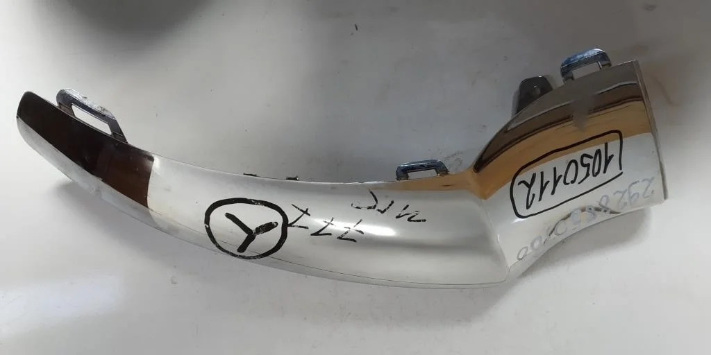 накладка на бампер передняя левая Mercedes Benz GL Class 2, X166 166 166.824 Передний Левый  A2928850300 2012-2019 (контрактная запчасть)