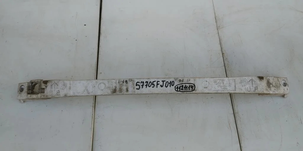 абсорбер бампера передний Subaru XV 1, GP, G33 Передний  57705FJ010 2011-2017 (контрактная запчасть)