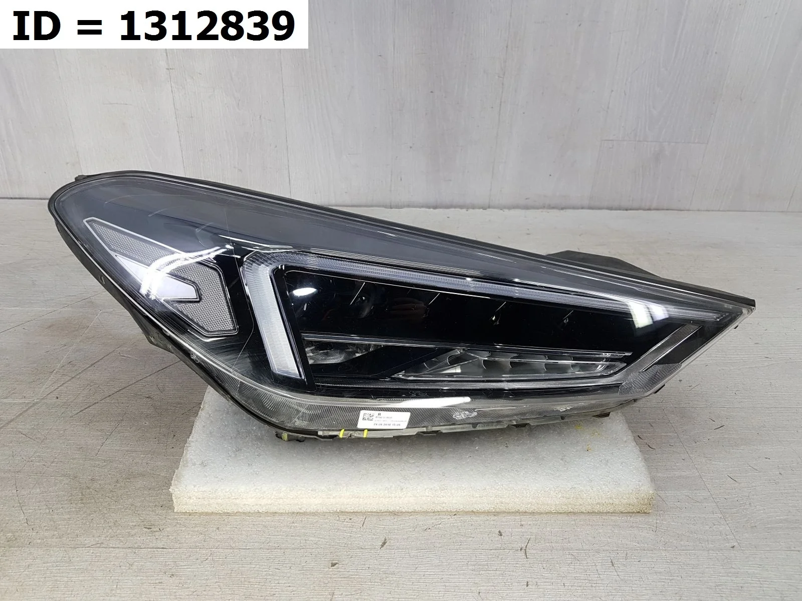 фара правая Hyundai TUCSON 3  TL  Правый  92102D7700 2015-2024 (контрактная запчасть)