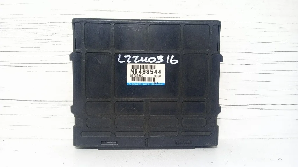 блок управления двс MITSUBISHI GALANT 8, EA1A   МИЦУБИСИ   ГАЛАНТ   ЛЕГНУМ   LEGNUM    MR498544 1996-2005 (контрактная запчасть)