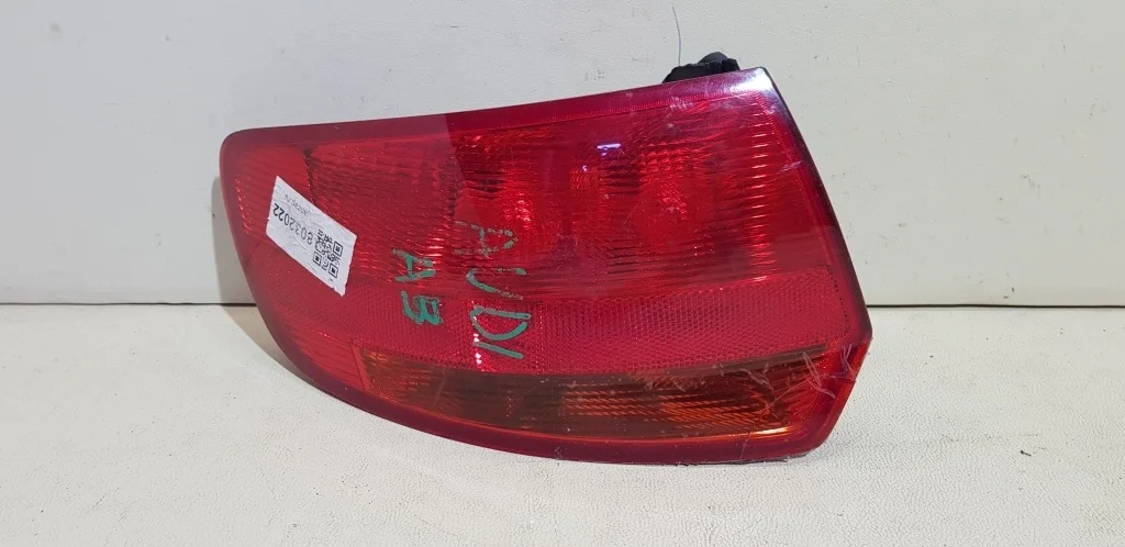 фонарь задний левый AUDI A3 2, 8P 8P1 8PA   АУДИ   А3   Левый  8P4945095C 2003-2013 (контрактная запчасть)