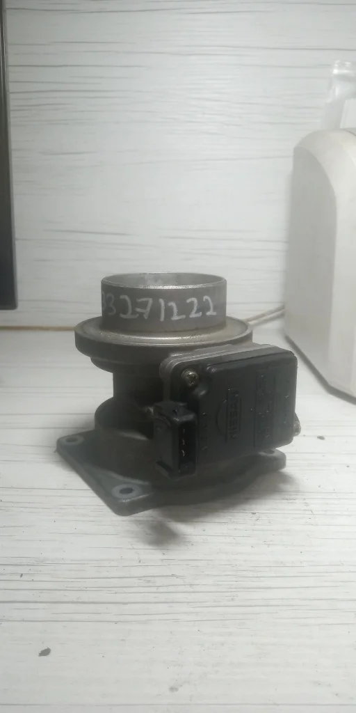 датчик расхода воздуха NISSAN BLUEBIRD 9, EU13   НИССАН   БЛЮБЕРД   БЛУБЕРД    2268053J00 1991-1997 (контрактная запчасть)