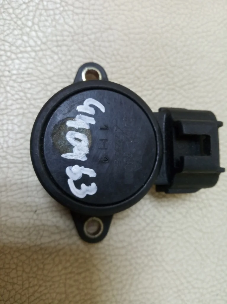 датчик положения дроссельной заслонки TOYOTA CAMRY 3, V30 SV30   ТОЙОТА   КАМРИ    8945233030 1990-1994 (контрактная запчасть)