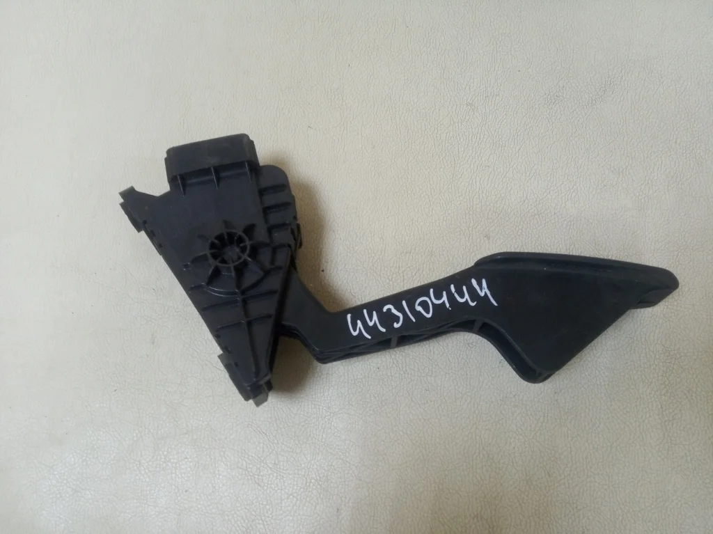 педаль акселератора электронная TOYOTA LAND CRUISER PRADO 3, P120 GRJ120W   ТОЙОТА   ПРАДО    7812060350 2002-2009 (контрактная запчасть)