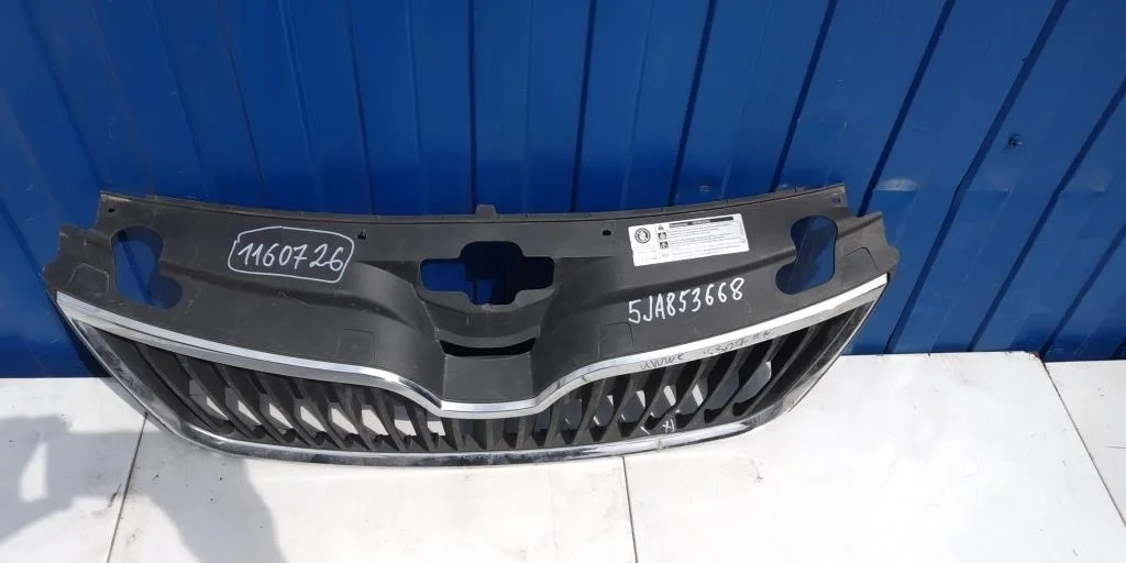 решетка радиатора SKODA RAPID 1, NH NH1 NH3   ШКОДА   РАПИД    5JA853668 2012-2020 (контрактная запчасть)