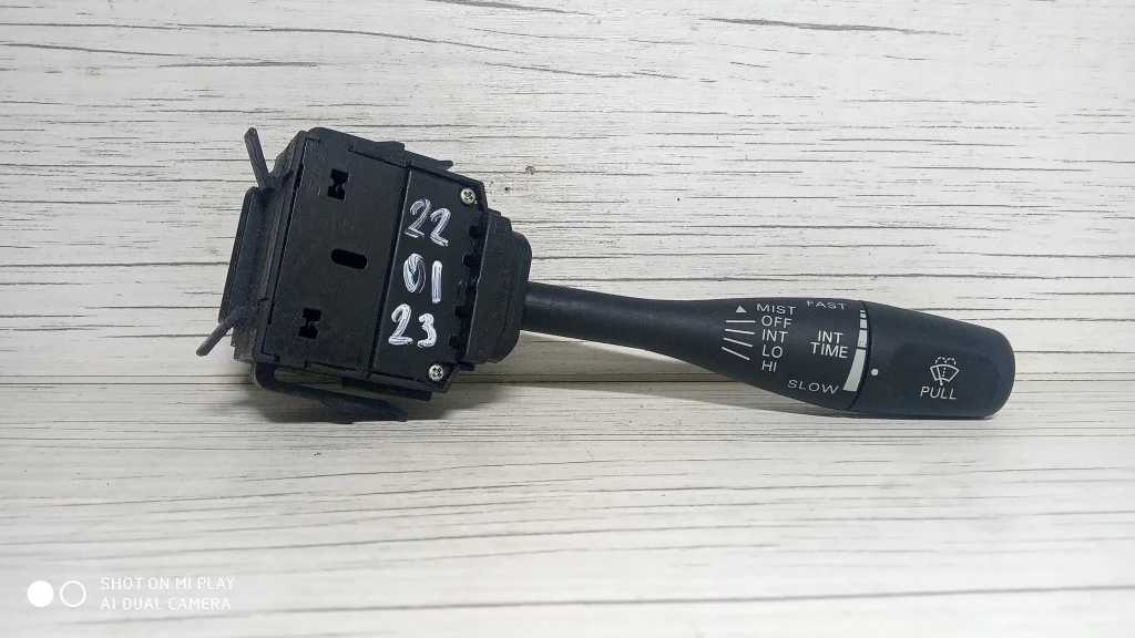 Переключатель подрулевой правый MITSUBISHI LANCER 9, CS5W   МИЦУБИСИ   ЛАНСЕР   ЛАНЦЕР   Правый  8612A001 2000-2010 (контрактная запчасть)