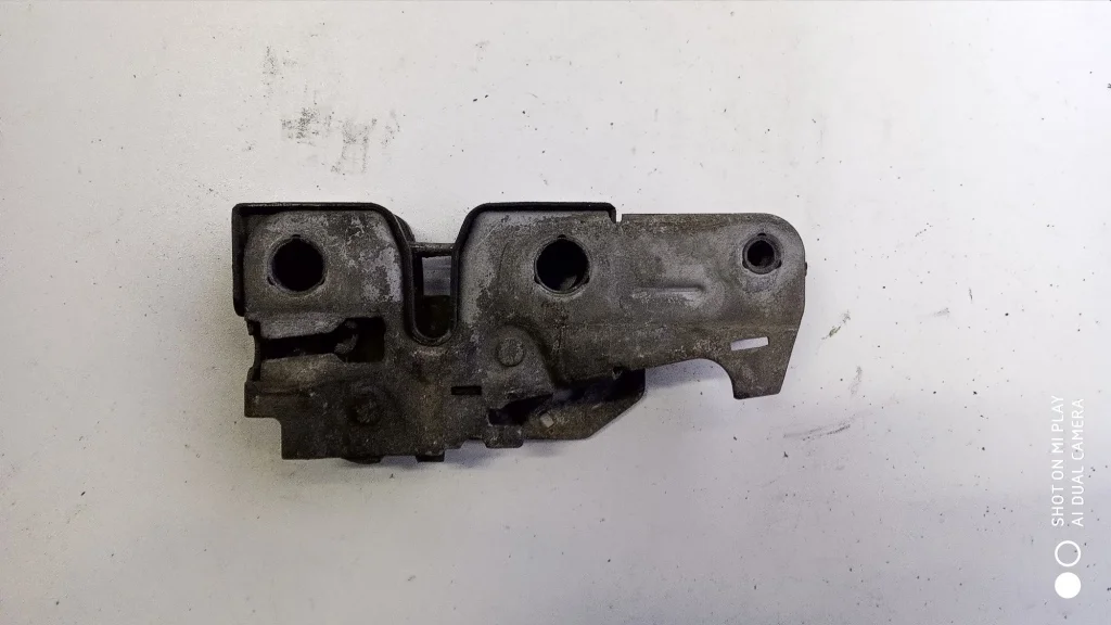 замок капота SKODA FABIA 2  5J5, 5J2, Mk2    ШКОДА   ФАБИА   ФАБИЯ    5J0823509E 2007-2015 (контрактная запчасть)
