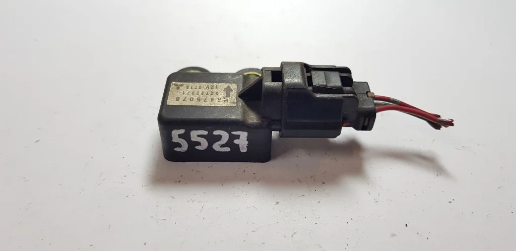 датчик airbag MITSUBISHI PAJERO iO, Pinin 1, H76W   МИЦУБИСИ   ПАДЖЕРО    MR475078 1998-2007 (контрактная запчасть)