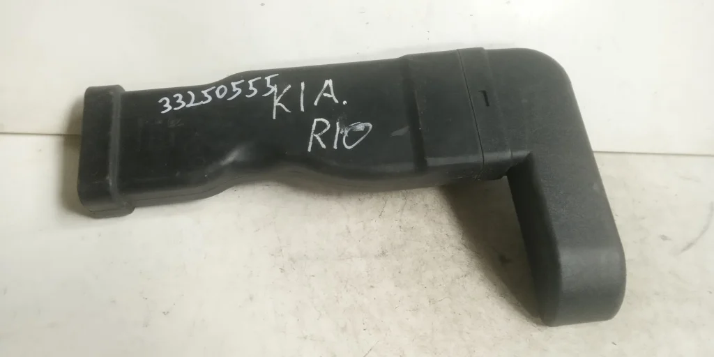 воздуховод KIA RIO 3  QB, UB    КИА   РИО    282104Y000 2011-2017 (контрактная запчасть)