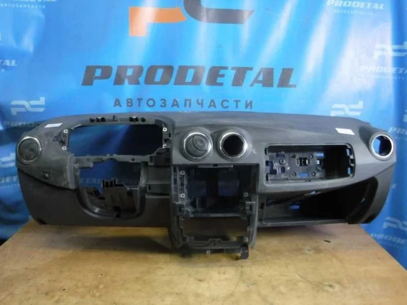 Торпедо Nissan Almera G15