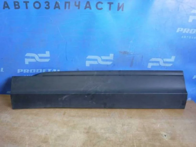 Накладка двери передняя левая Volkswagen Tiguan