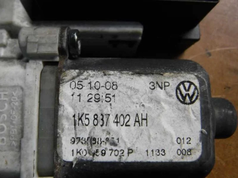 Моторчик стеклоподъемника Volkswagen Jetta