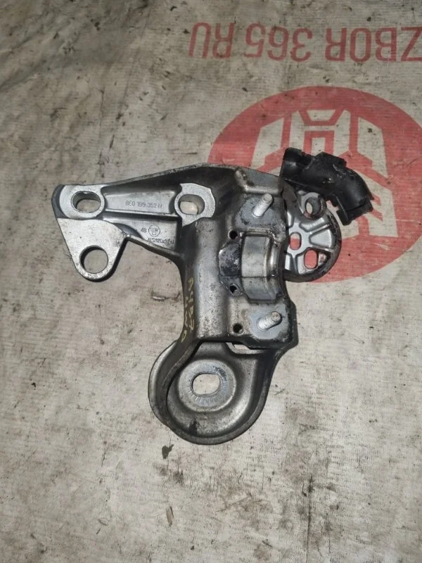 Кронштейн опоры двигателя Audi A4 2003 8E5