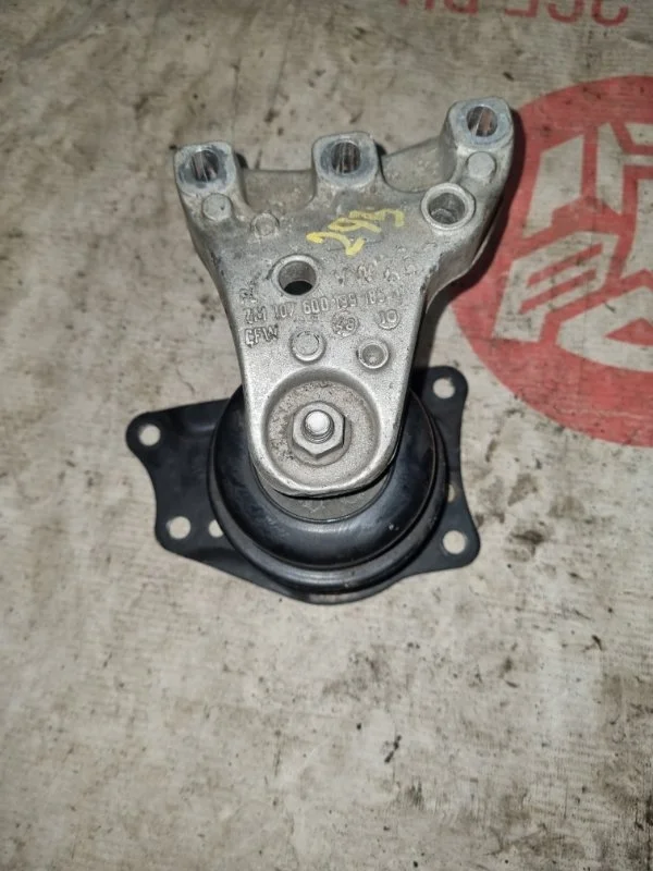 Опора двс Volkswagen Polo 2012 6R1