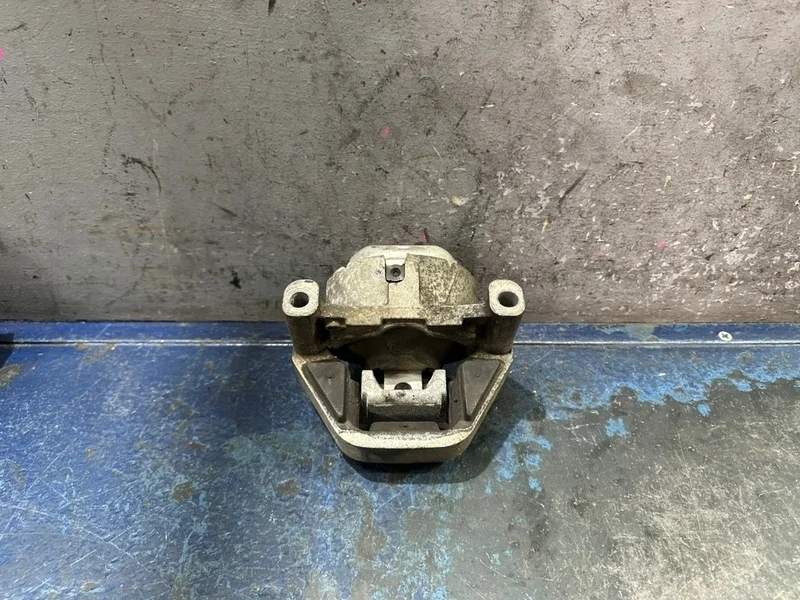 Подушка двигателя Audi A6 C7