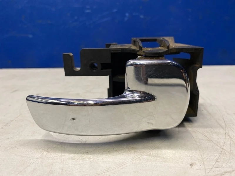 Ручка двери внутренняя Nissan Navara D40 2005-2014 80670EB32B, правая