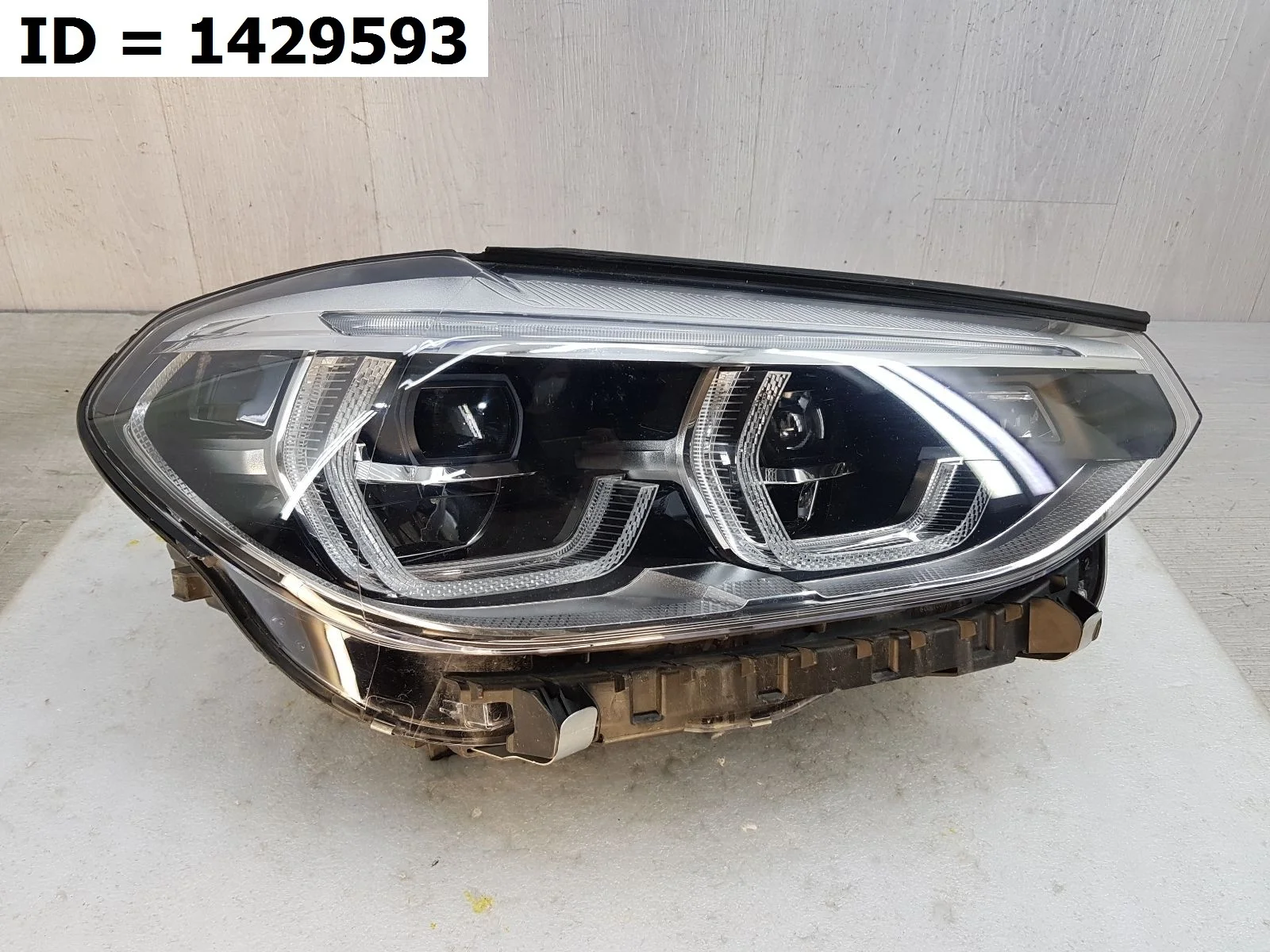 фара правая BMW X3 3, G01 F97   БМВ   Х3   Правый  63117466120 2017-2024 (контрактная запчасть)