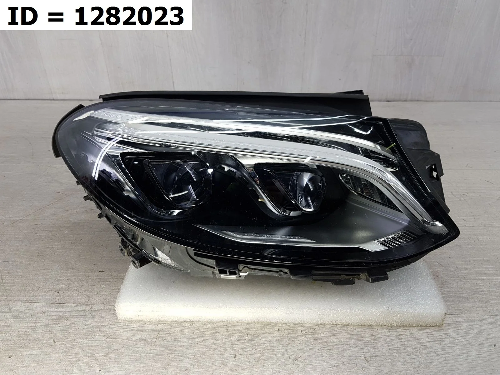 фара правая Mercedes Benz GLE Coupe 1, C292 292 292.323 Правый  A1669065203 2014-2019 (контрактная запчасть)