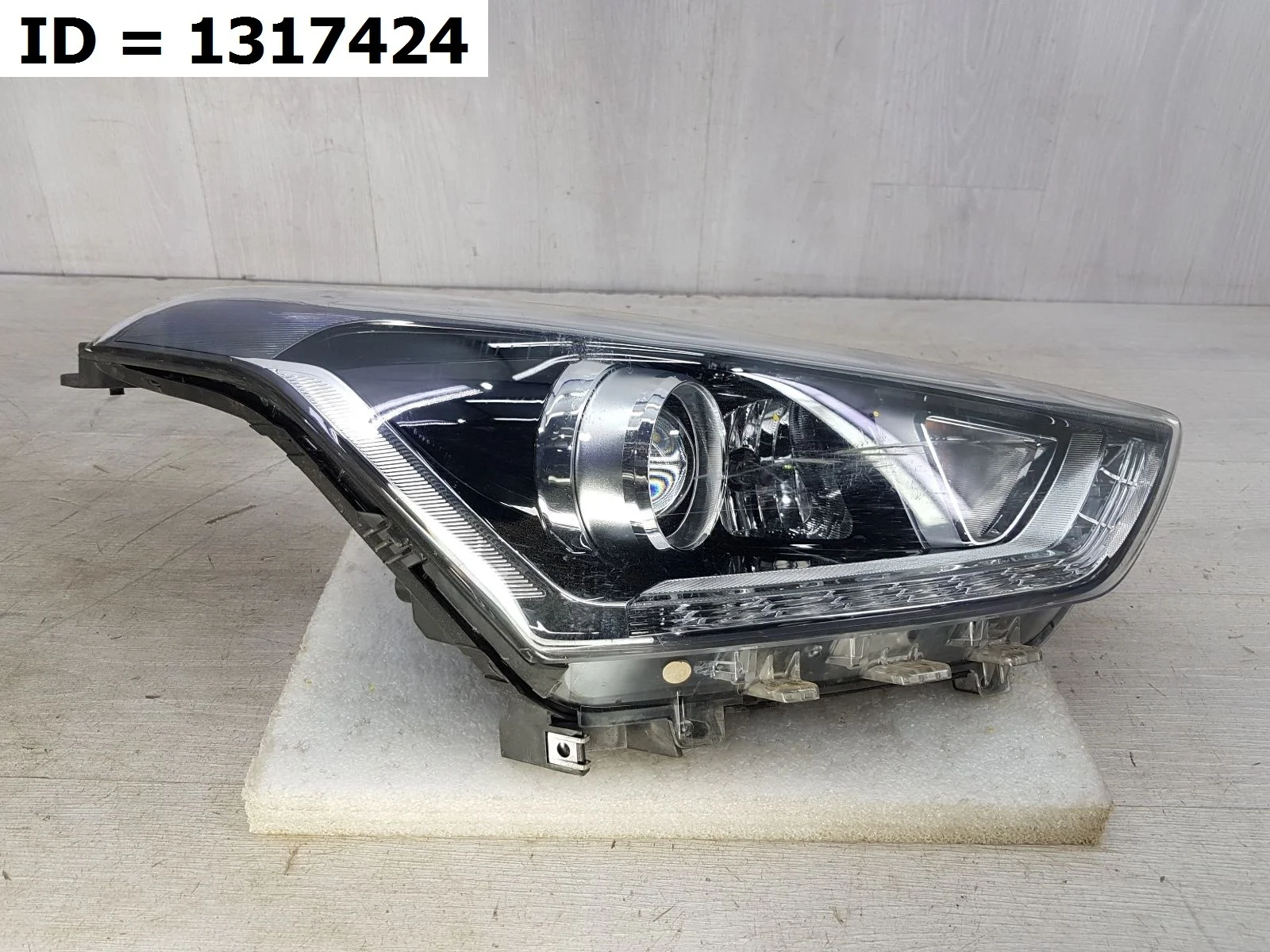 фара правая Hyundai CRETA 1  GS  Правый  92102M0300 2015-2021 (контрактная запчасть)