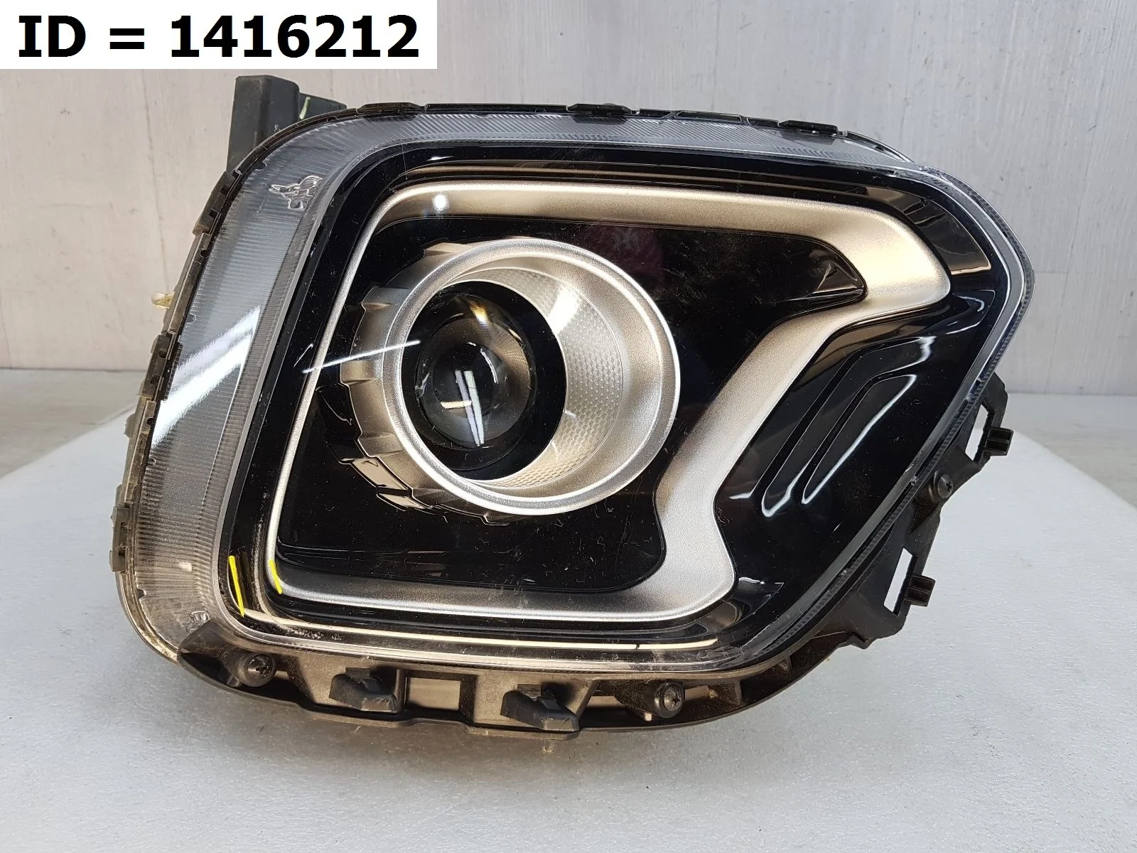 фара правая Kia SOUL 3, SK3 Правый  92102K0120 2018-2024 (контрактная запчасть)