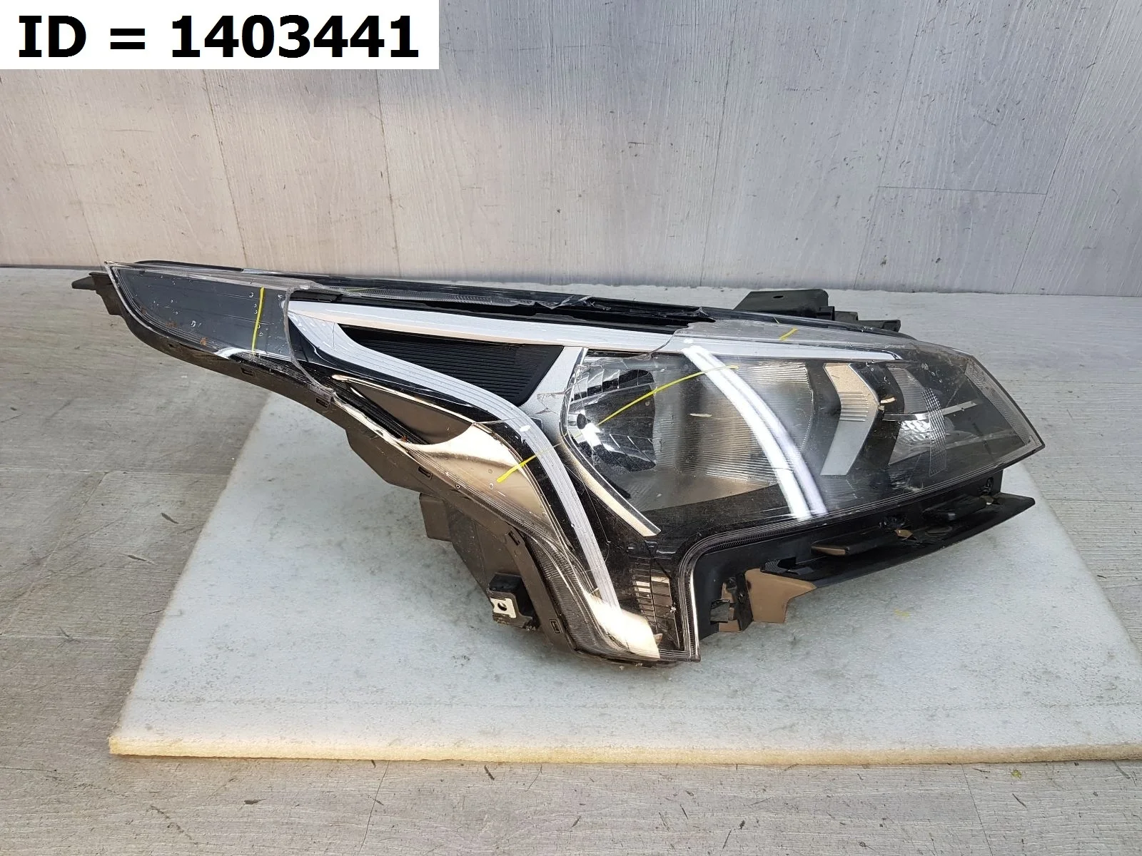 фара правая Kia RIO 4  FB  Правый  92102H0500 2016-2024 (контрактная запчасть)