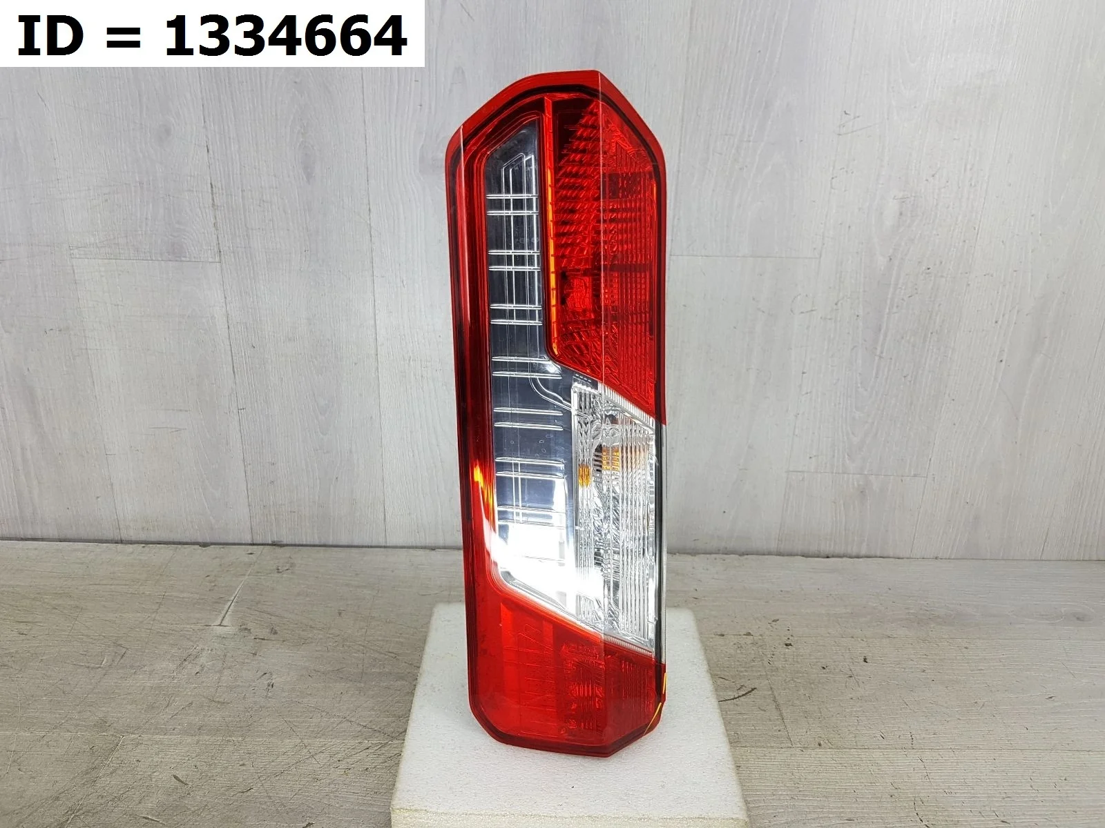 фонарь задний левый Ford TRANSIT 7, TTF, V363 Левый  1870426 2014-2022 (контрактная запчасть)