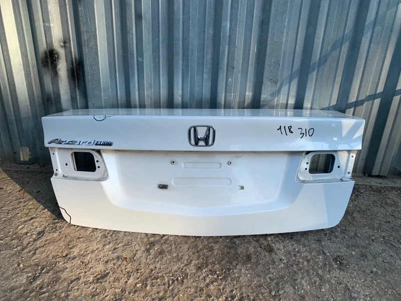 Крышка багажника Honda Accord 8 2008-2012