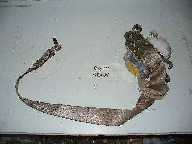 Б.у. ремень безопасности LEXUS RX330 MCU38 LEXUS RX330 MCU38