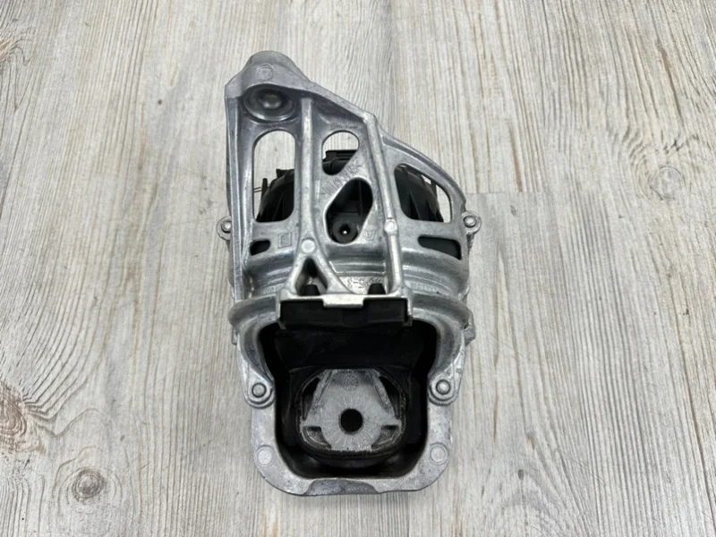 Подушка двигателя Audi Q7 2015- 4M