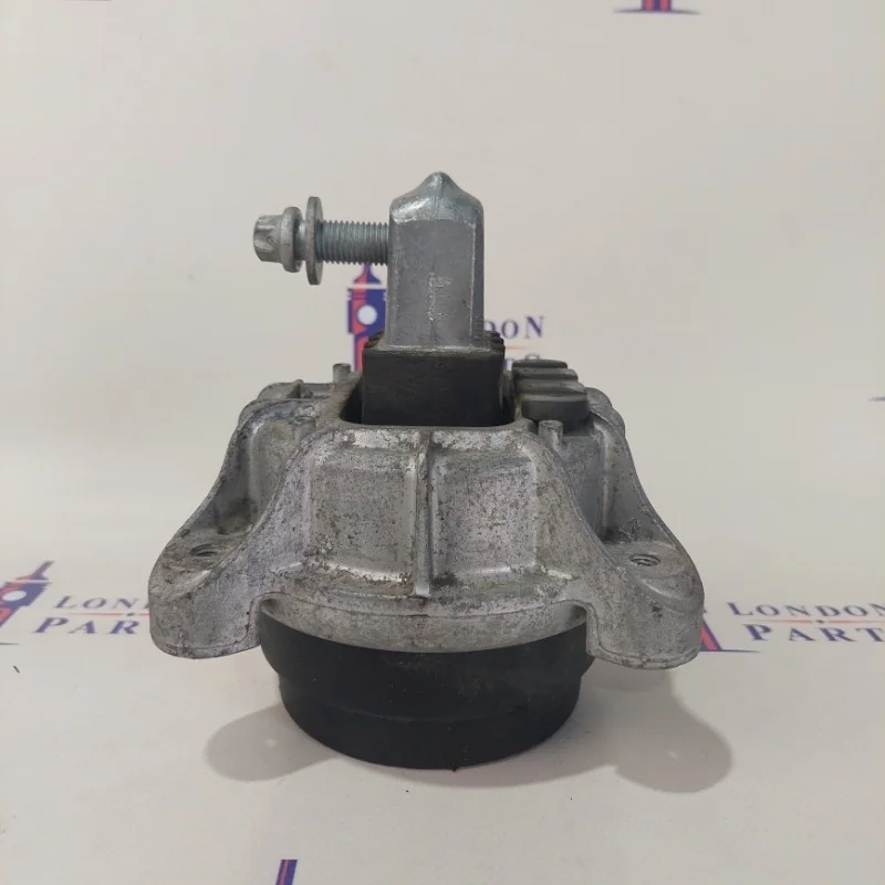 Подушка двигателя BMW 520i F10