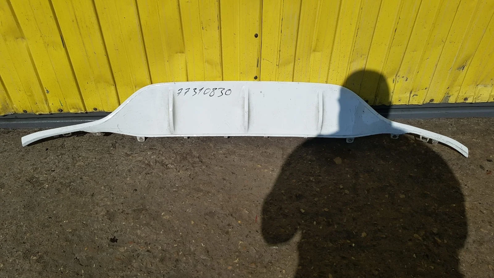 накладка на бампер задняя Mercedes Benz C CLASS 4, W205 C 205 W205.040 S205 Задний  a2058857338 2013-2021 (контрактная запчасть)