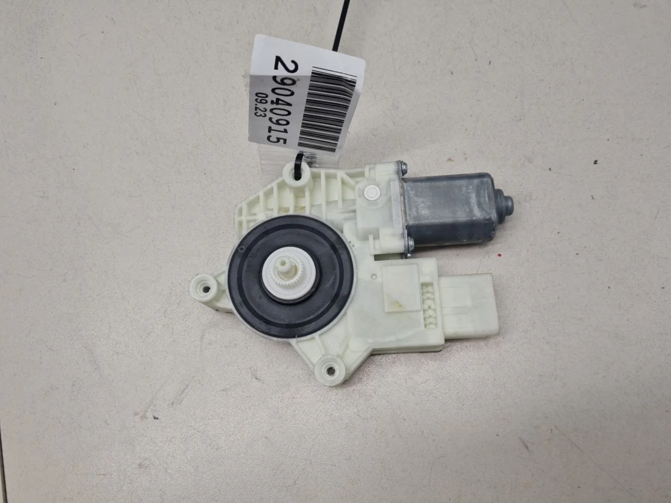 Моторчик стеклоподъёмника задний левый для Nissan Qashqai J10 2006-2014