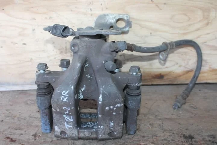 Б.у. суппорт TOYOTA AVENSIS ZRT270 TOYOTA AVENSIS ZRT270