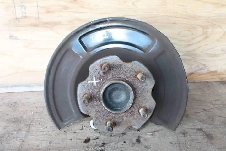 Б.у. цапфа TOYOTA AVENSIS ZRT270 TOYOTA AVENSIS ZRT270
