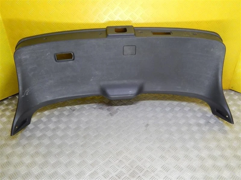Обшивка крышки багажника Infiniti QX70 (2013-2017) 2015
