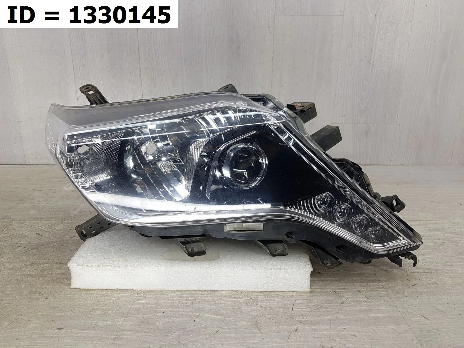 фара правая Toyota LAND CRUISER PRADO 4, P150 GRJ150L TRJ150L Правый  8114560J20 2009-2024 (контрактная запчасть)