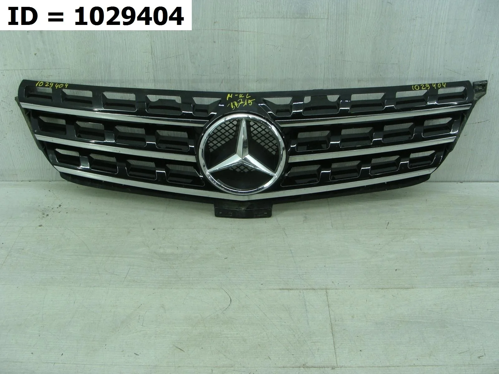 решетка радиатора Mercedes Benz M CLASS 3, W166 166 166.023  A1668800985 2011 - 2019 (контрактная запчасть)