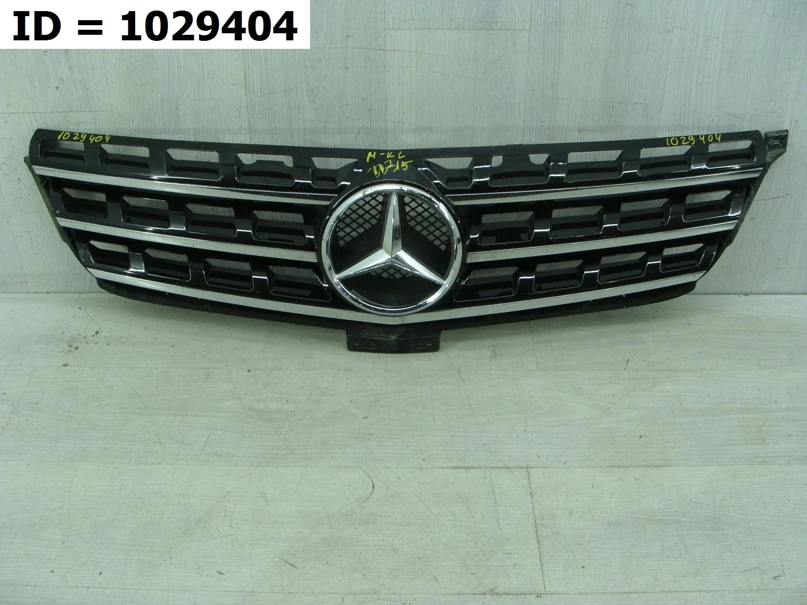 решетка радиатора Mercedes Benz M CLASS 3, W166 166 166.023  A1668800985 2011-2019 (контрактная запчасть)