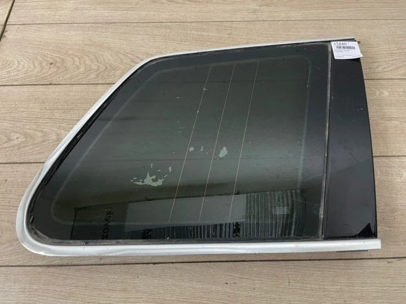 Стекло боковое VW Touareg 2003-2007 7L