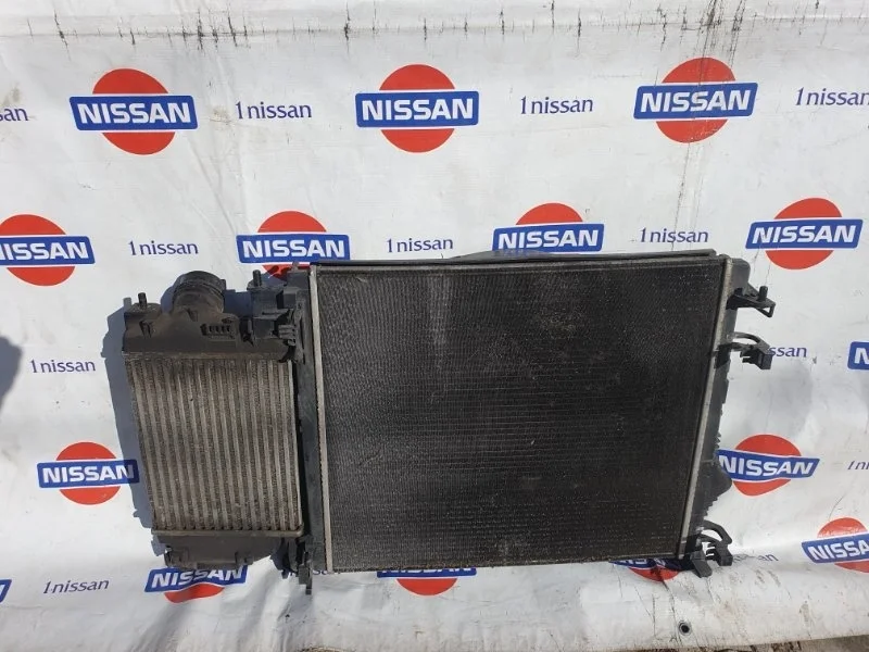 Радиатор охлаждения двигателя Nissan Qashqai 2015 214104EA0A J11 K9K, передний