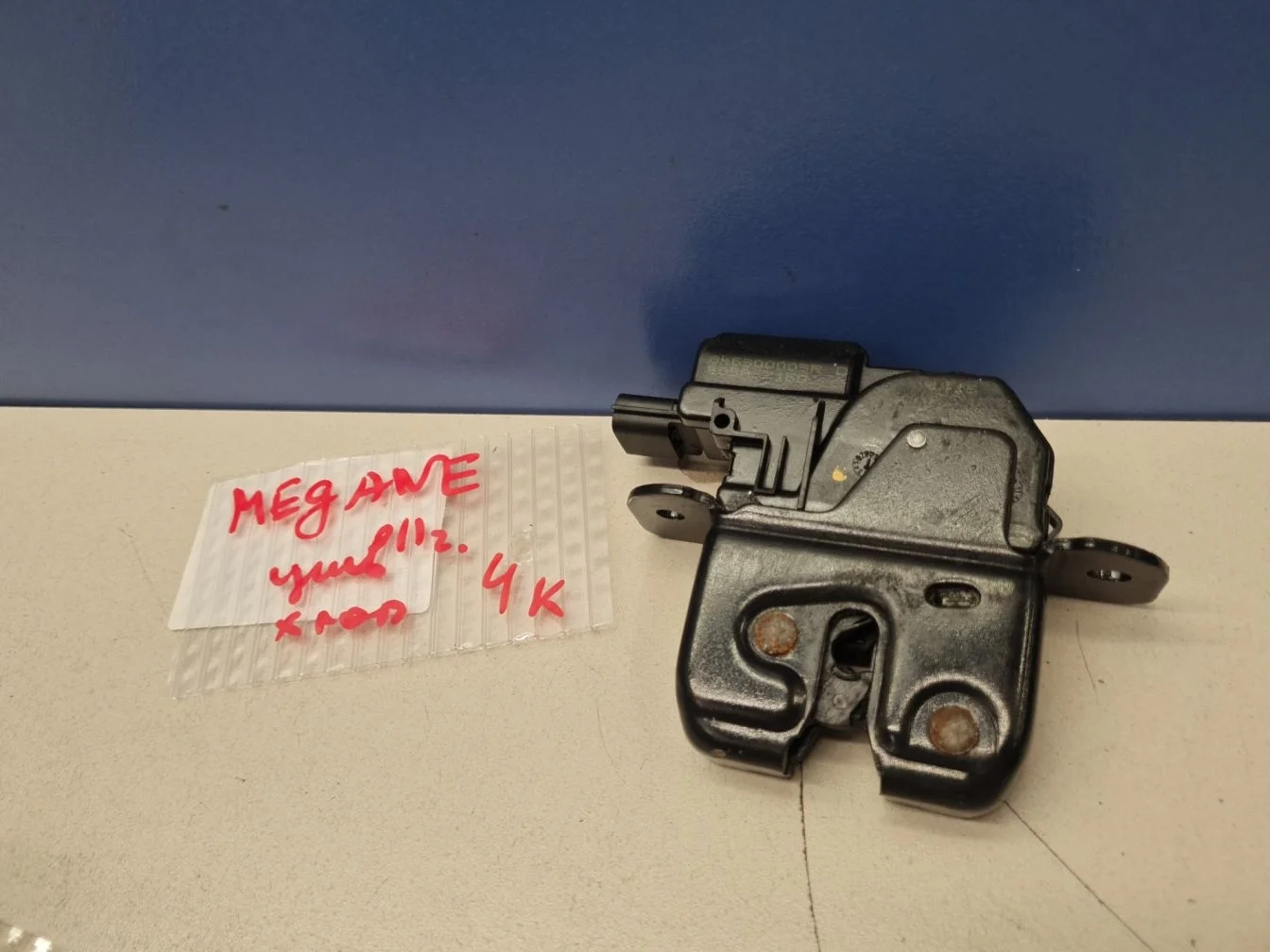 Замок багажника для Renault Megane 3 2009-2016