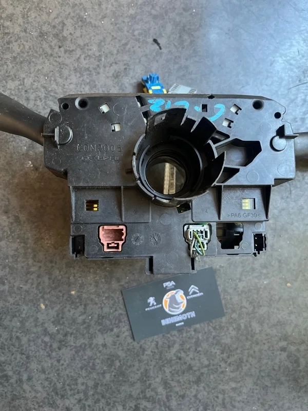 Блок подрулевых переключателей Citroen C-Elysee 98042440XT