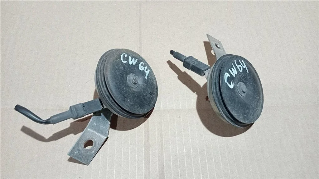 Б.у. сигнал MITSUBISHI OUTLANDER XL CW6W MITSUBISHI OUTLANDER XL CW6W