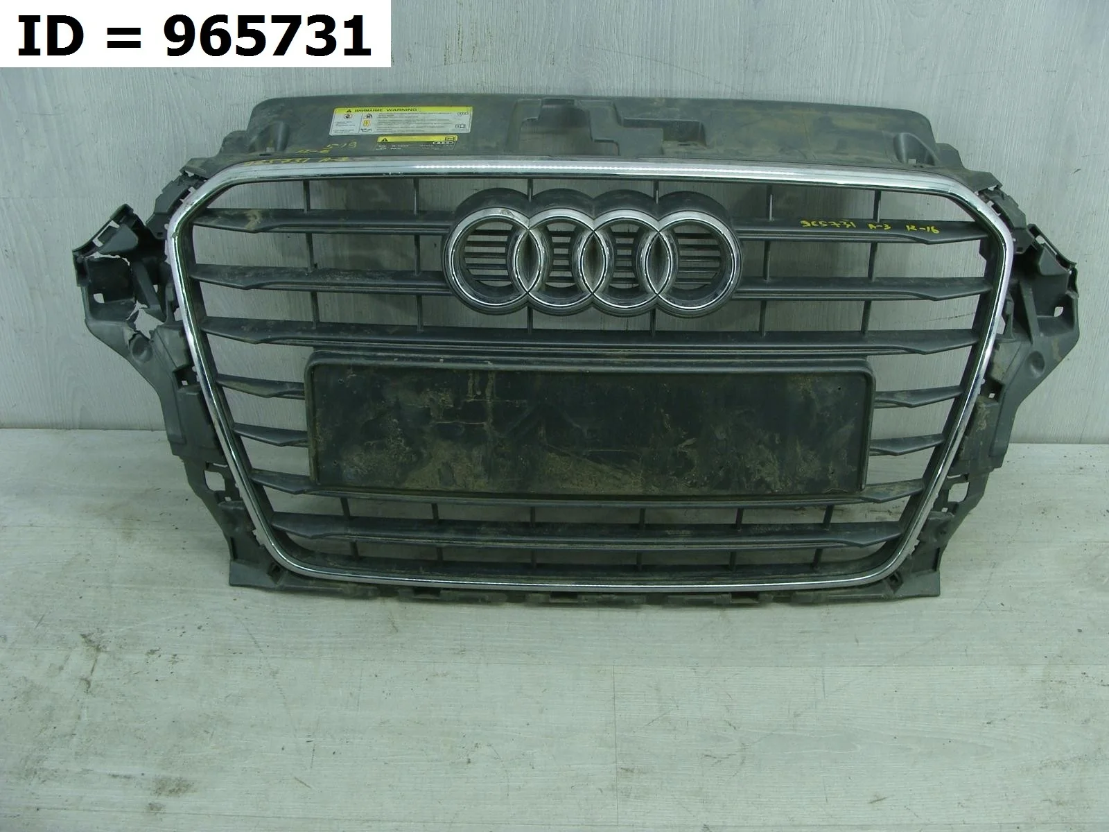 Решетка радиатора Audi A3