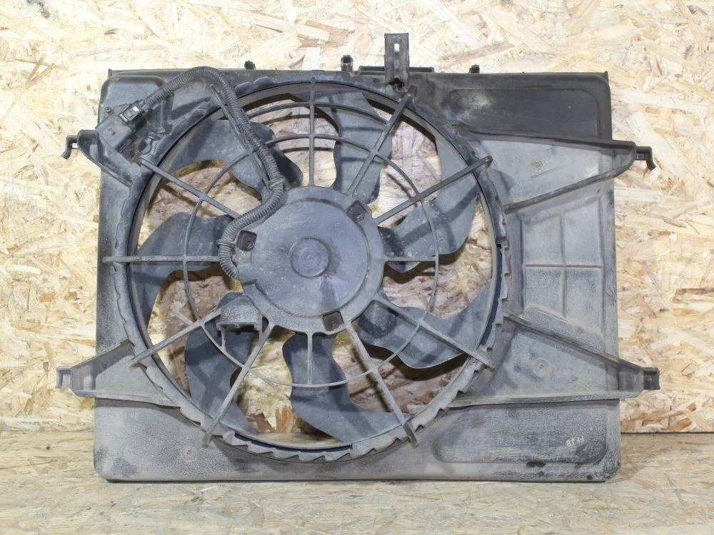 Диффузор вентилятора KIA Ceed 2010